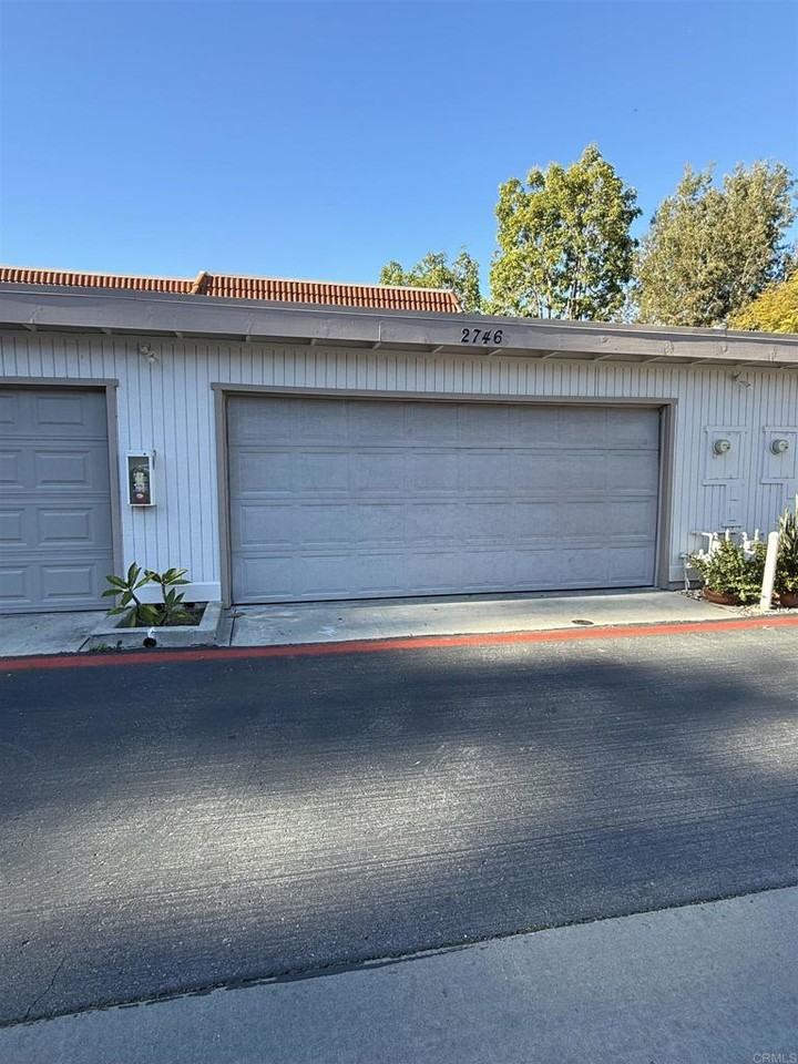 2746 Via Tulipan #2746