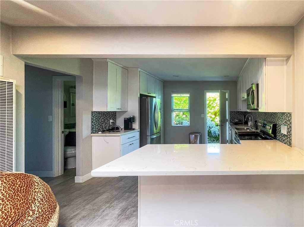 226 Avenida Serra #226-2 - Photo 4 of 25