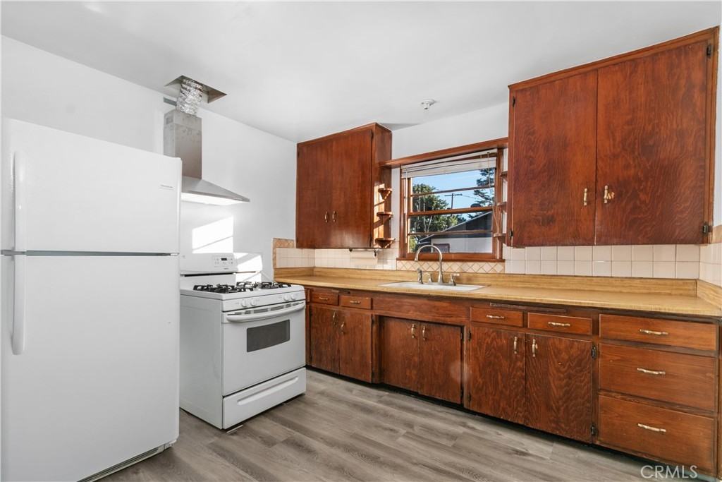 725 Michigan Ave #725 - Photo 4 of 20