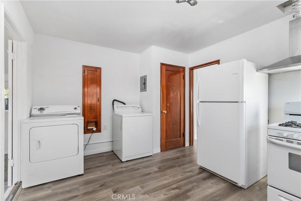 725 Michigan Ave #725 - Photo 7 of 20