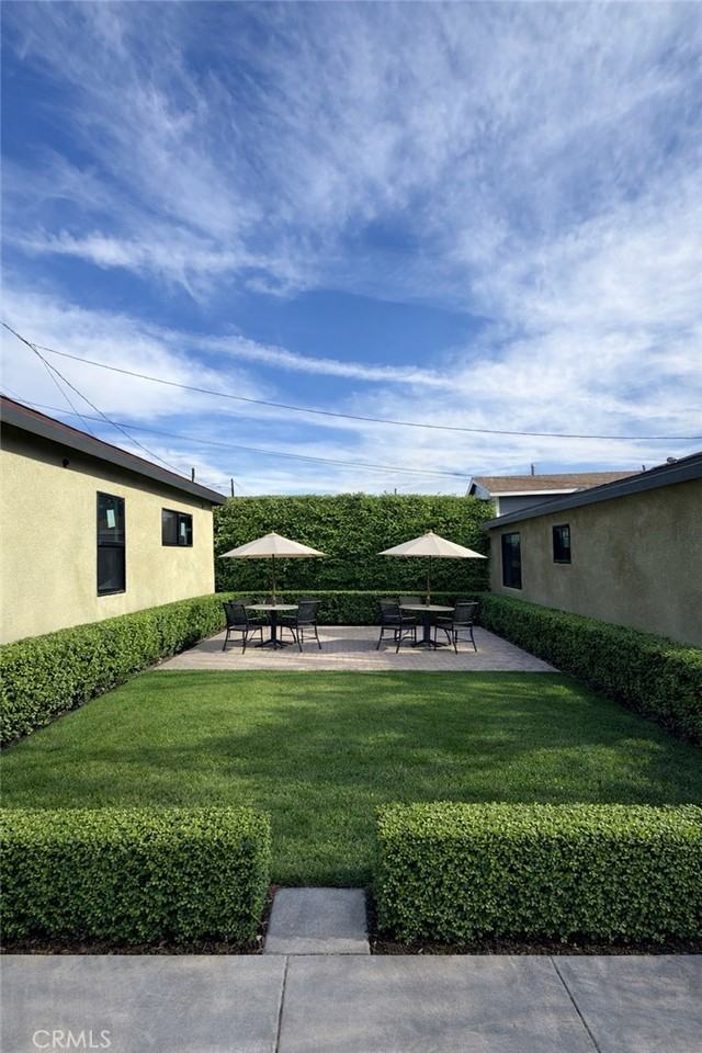 551 W Crescent Dr #551 - Photo 3 of 8