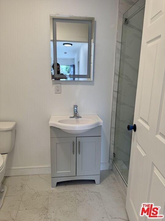 4013 Walton Ave #4013 - Photo 7 of 9