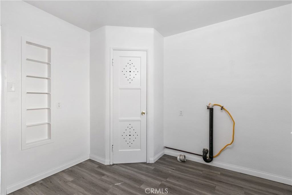 735 Michigan Ave #735 - Photo 3 of 19