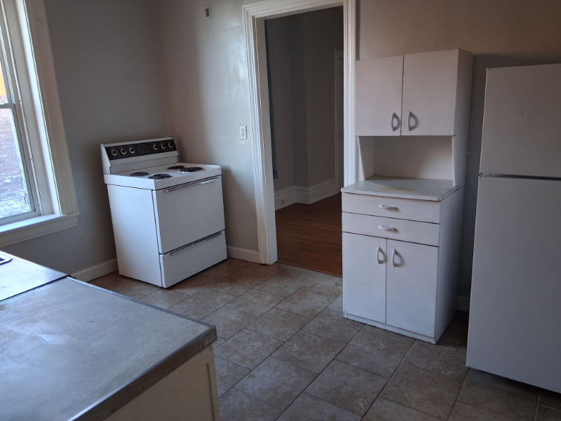 121 S Pennsylvania Ave #3 - Photo 4 of 6