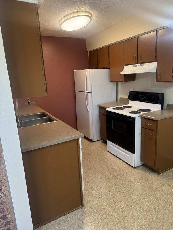 1326 San Pedro Dr Se #D - Photo 4 of 9