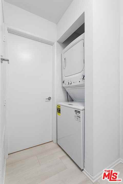 1226 Amherst Ave #1226-103 - Photo 4 of 5