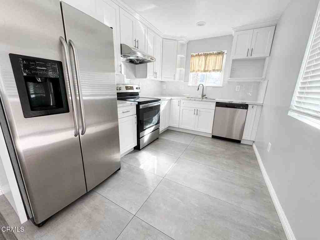 2228 Louise Ave #2228B - Photo 2 of 10