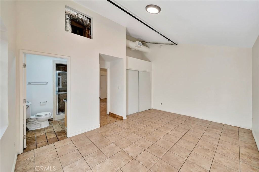 6933 Amigo Ave #6933 - Photo 7 of 27