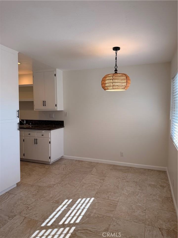 156 W Mariposa Apt 3 #156 - Photo 6 of 18