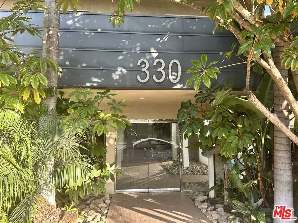 330 S Barrington Ave #330-307 - Photo 3 of 15