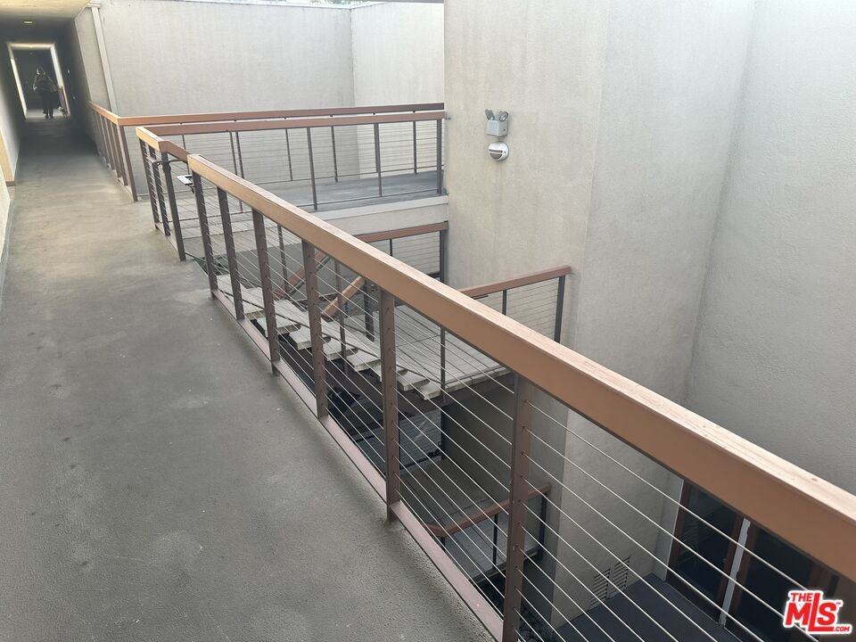 330 S Barrington Ave #330-307 - Photo 5 of 15