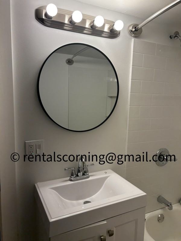 184 W Pulteney St #202 - Photo 6 of 12