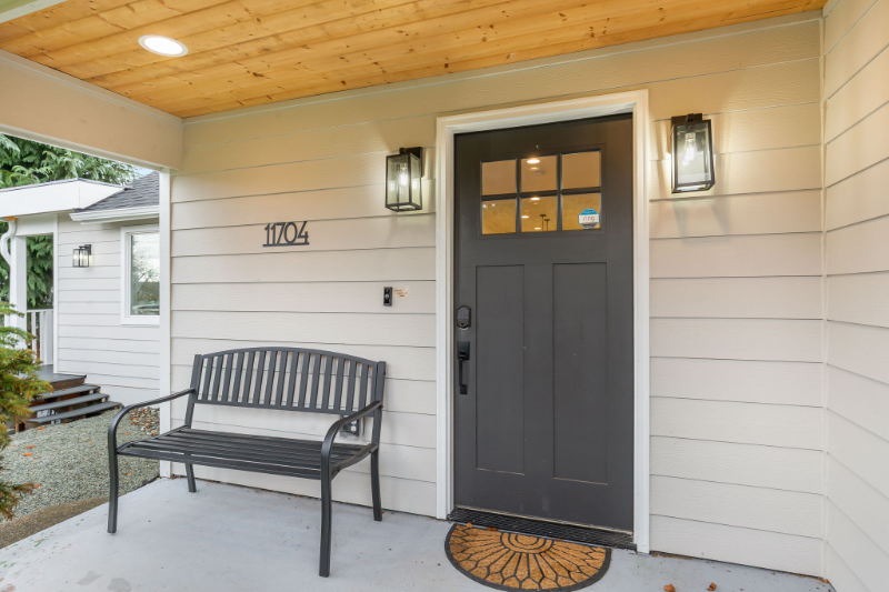 11704 20th St Ne - Photo 2 of 16