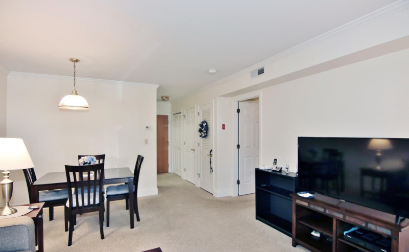 351 Pemberwick Rd #814 - Photo 3 of 20