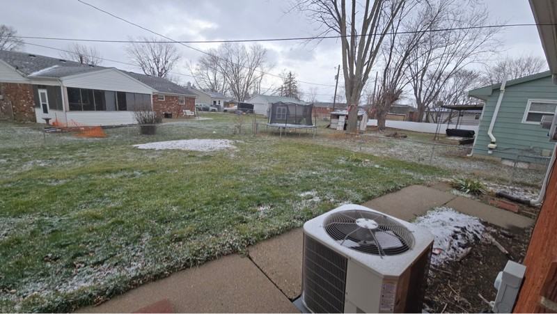 432 Hickory Ln - Photo 5 of 16