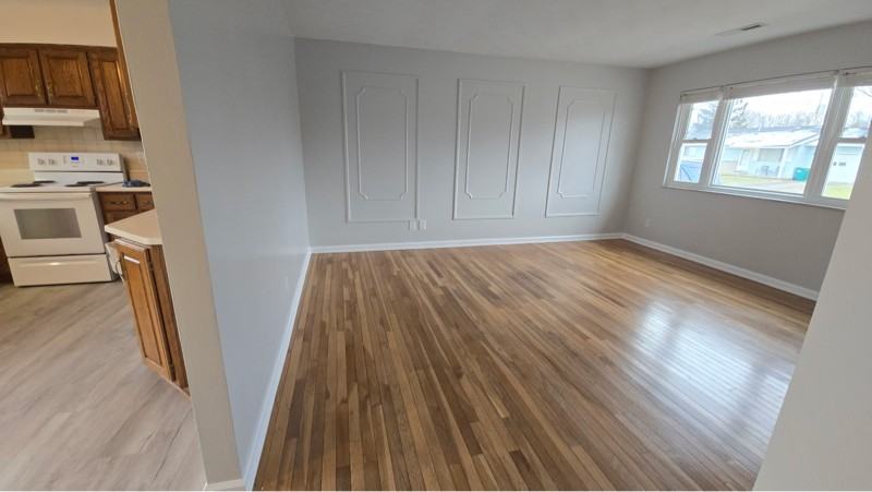 432 Hickory Ln - Photo 6 of 16