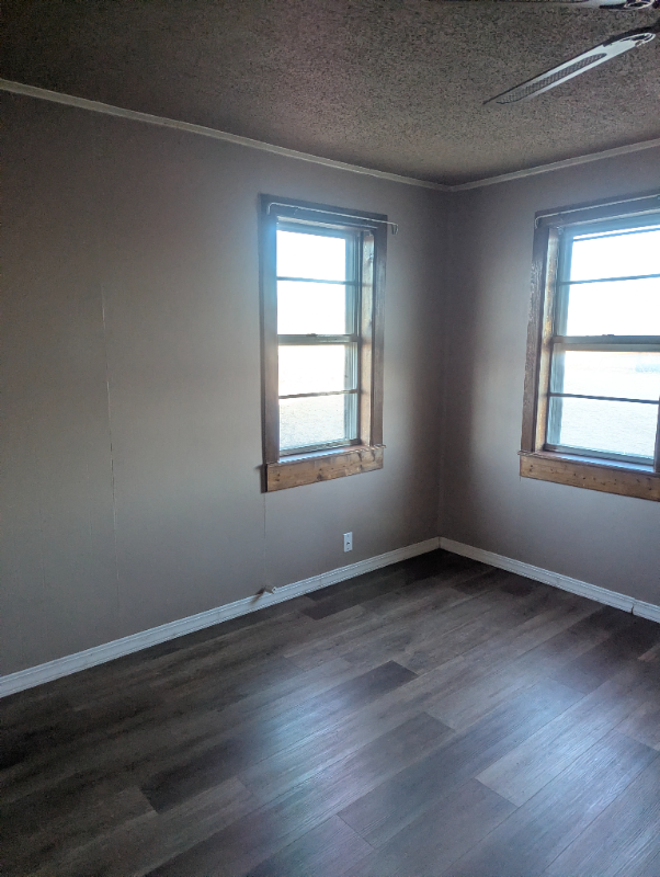 503 W Birch St - Photo 6 of 11