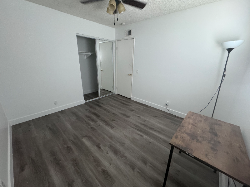 266 N Rock River Dr - Photo 3 of 7