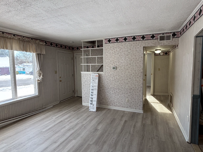 2030 Eastman Ave - Photo 2 of 23