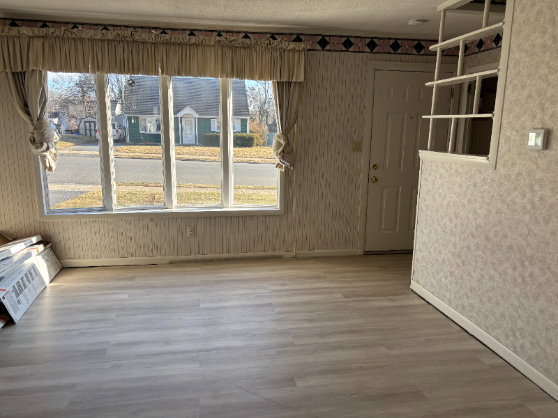 2030 Eastman Ave - Photo 3 of 23