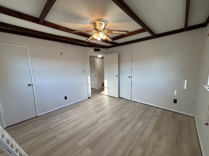 2030 Eastman Ave - Photo 7 of 23