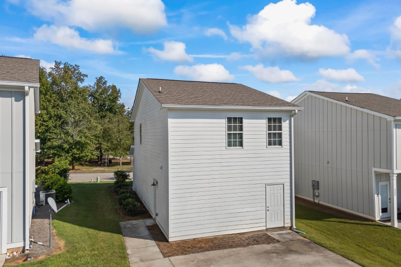 365 Lorien Way - Photo 2 of 8