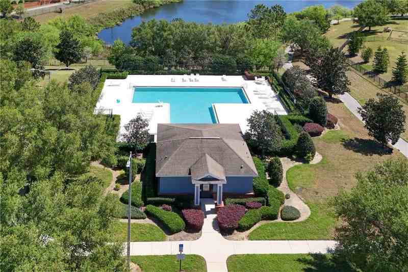 2572 Limerick Cir - Photo 4 of 43