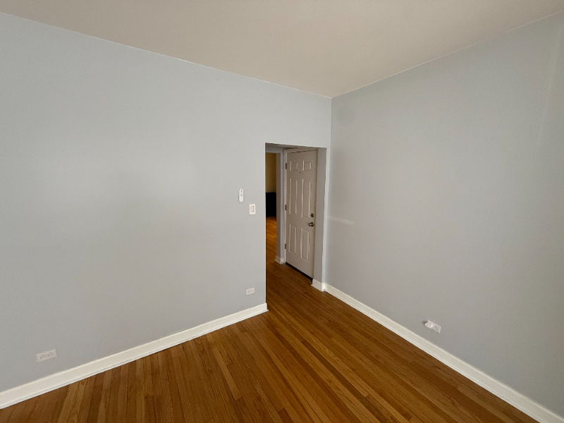 7204 S Cornell Ave #1 - Photo 2 of 9