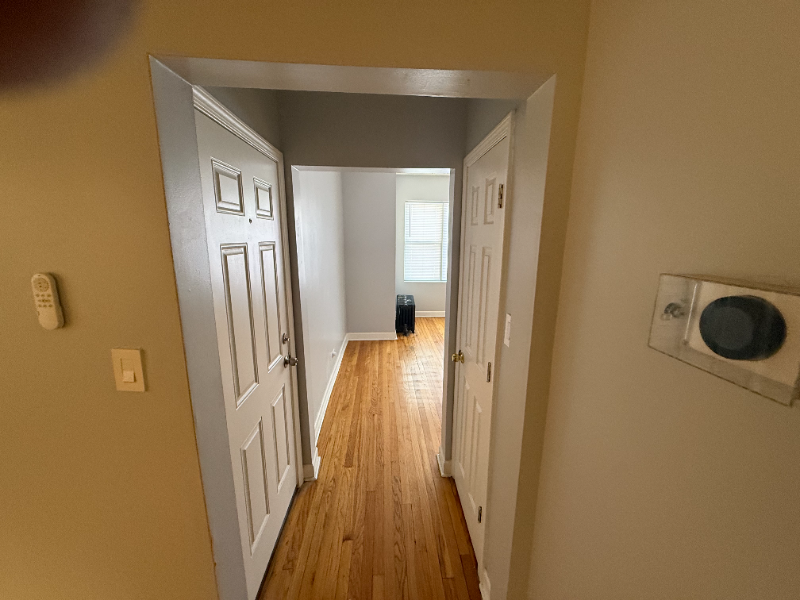 7204 S Cornell Ave #1 - Photo 4 of 9