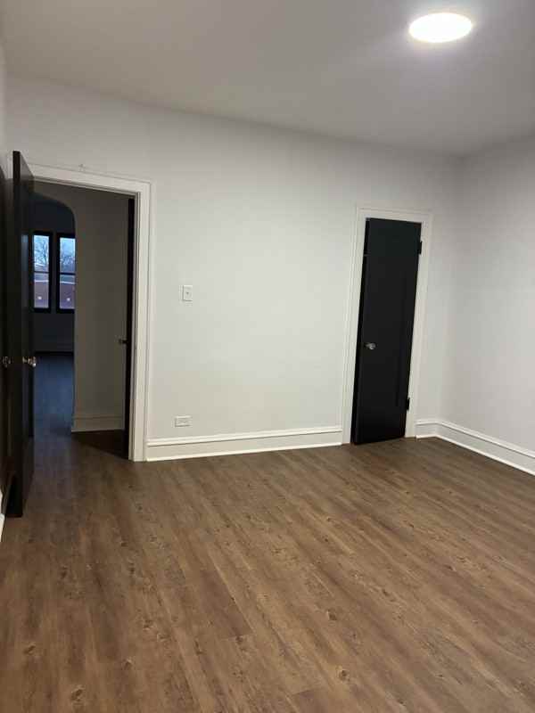 7712 S Jeffery Blvd #3 - Photo 4 of 20