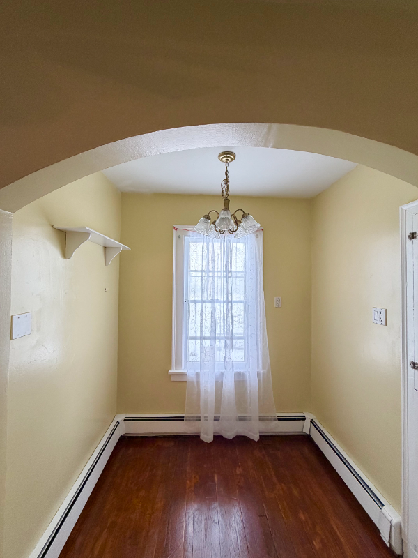 715 Western Ave #1 - Photo 5 of 10