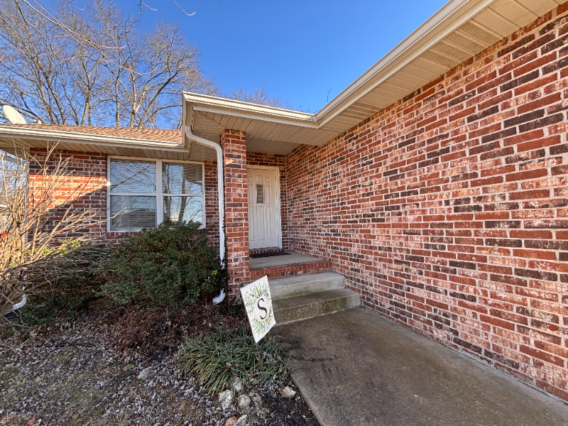 1736 S 10th Ave #1736 - Photo 2 of 17