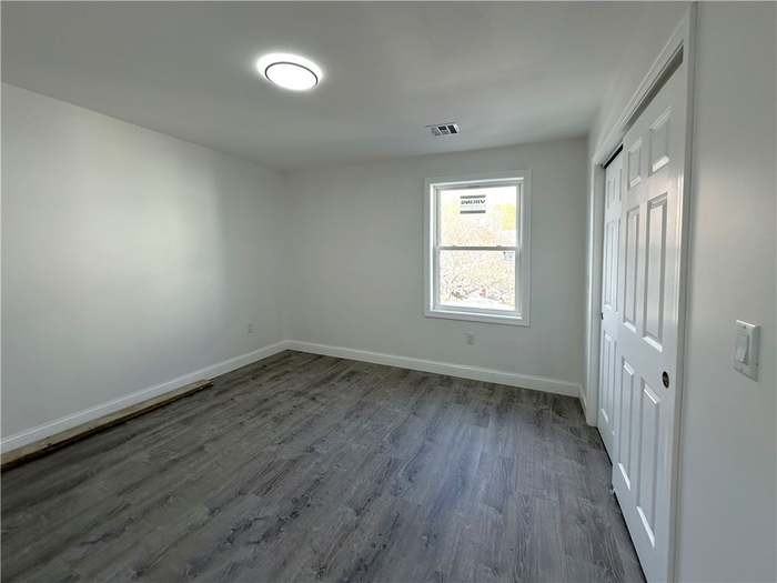 34 Harold St #B - Photo 6 of 11