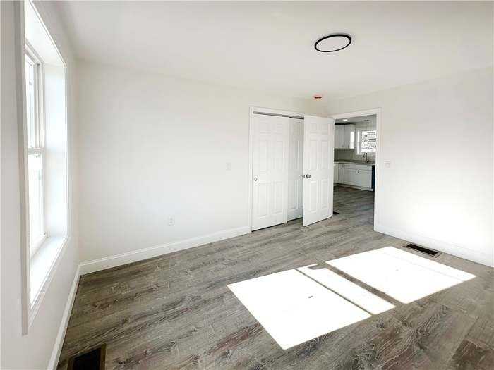 34 Harold St #B - Photo 7 of 11