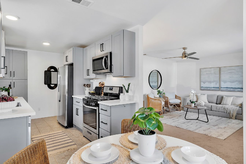 339 San Dimas Ave - Photo 4 of 14