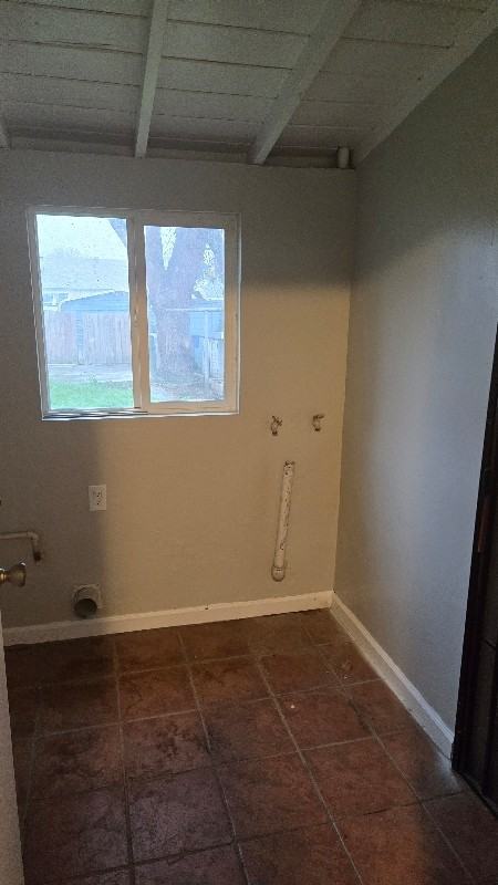 2614 16th St - Photo 7 of 10