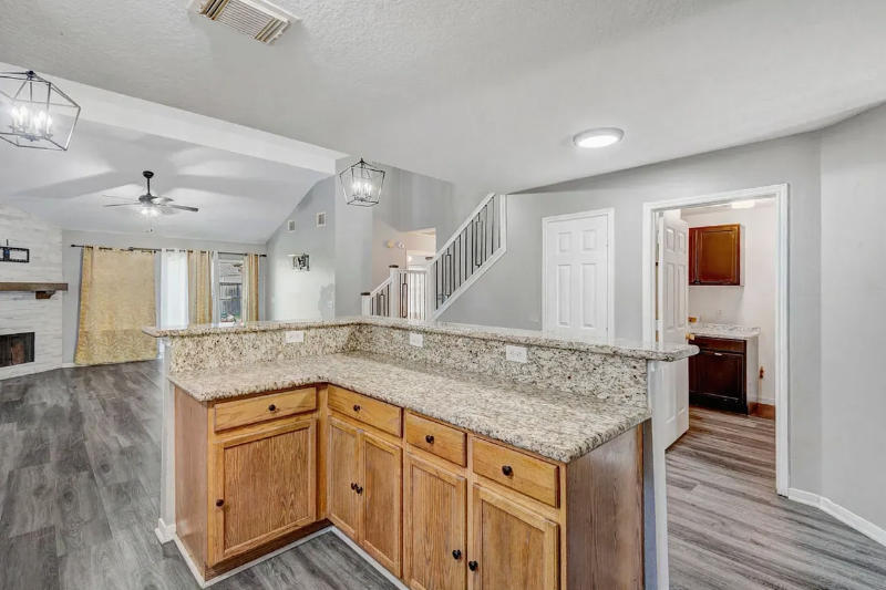 19310 Wading River Dr - Photo 5 of 20