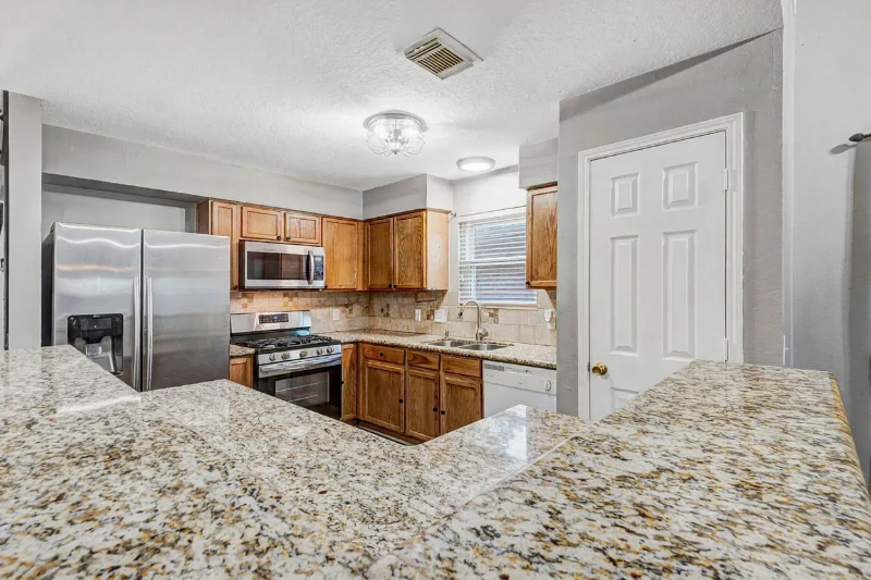 19310 Wading River Dr - Photo 6 of 20