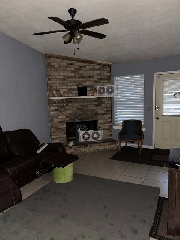 2835 Botany Pl - Photo 2 of 9