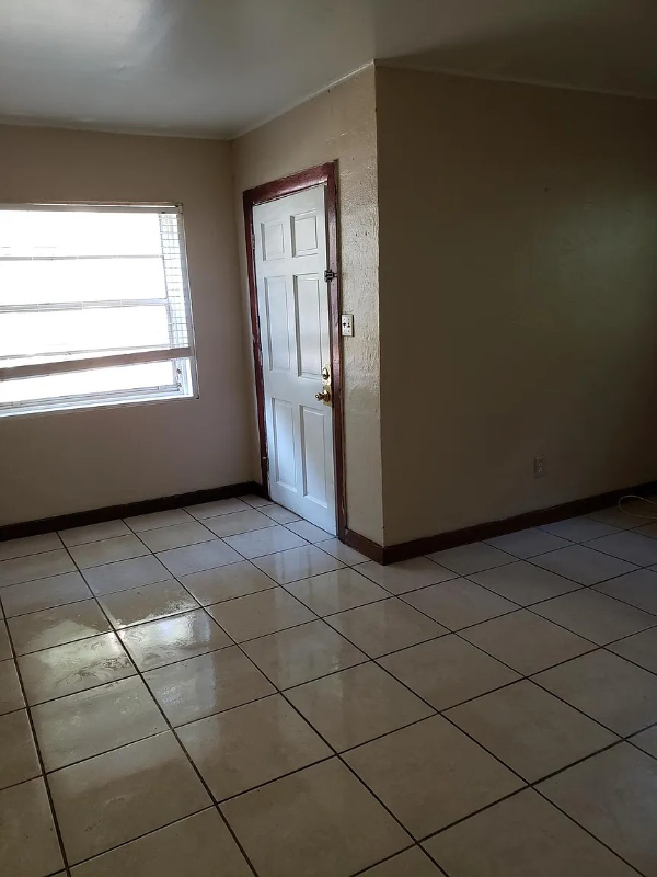 725 Efferson St - Photo 4 of 15