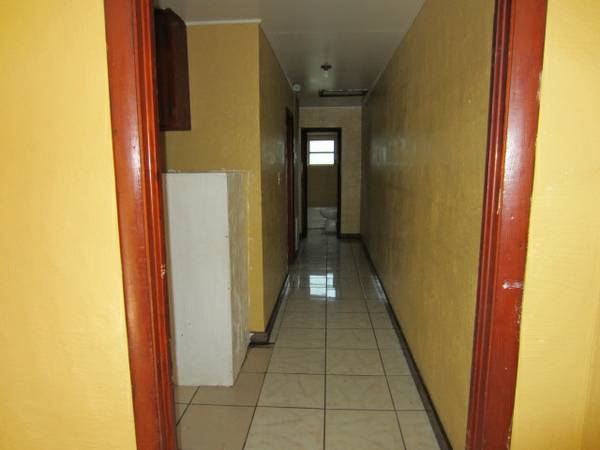 725 Efferson St - Photo 7 of 15