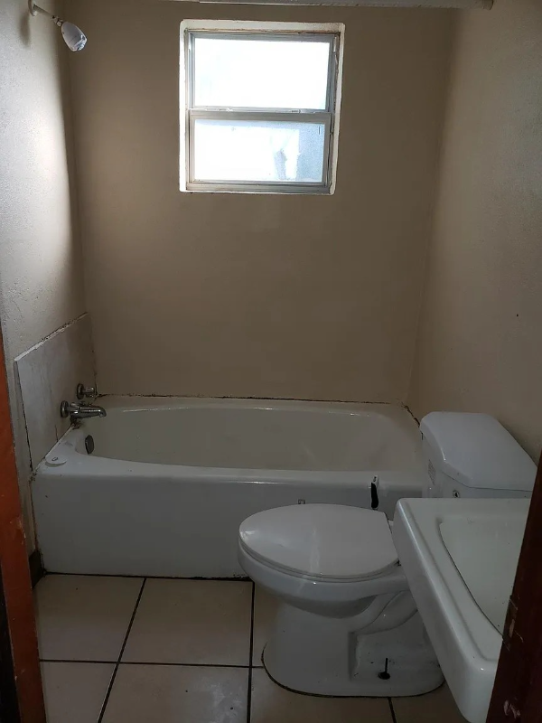 723 Efferson St - Photo 6 of 9