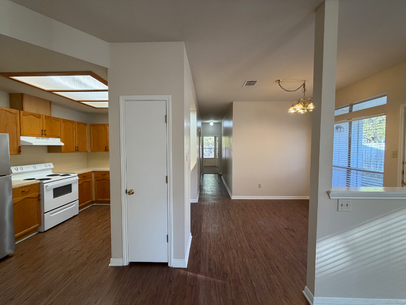 514 Gregory Ct #514 - Photo 4 of 20