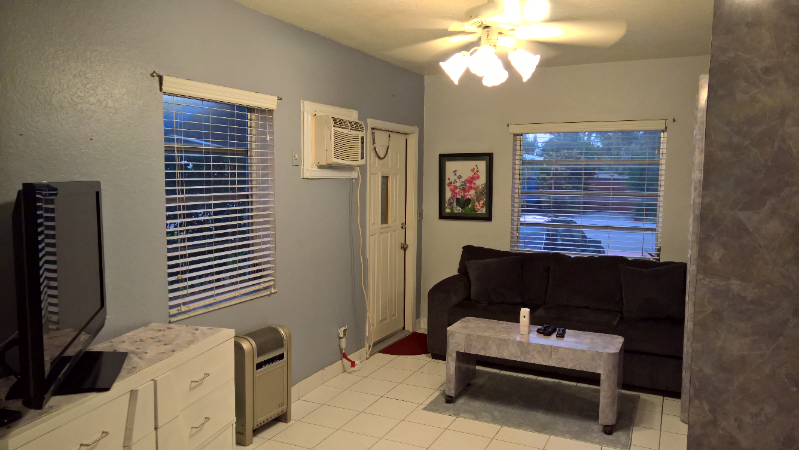 1948 Roosevelt St - Photo 6 of 15