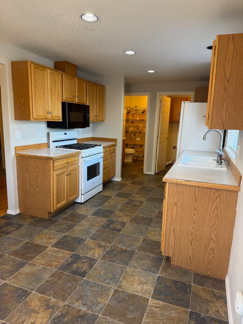 61369 Elkhorn St - Photo 6 of 20