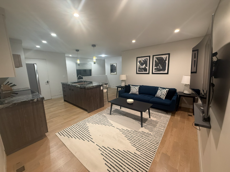 1719 Irving St - Photo 3 of 13