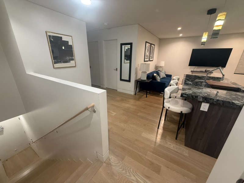 1719 Irving St - Photo 5 of 13