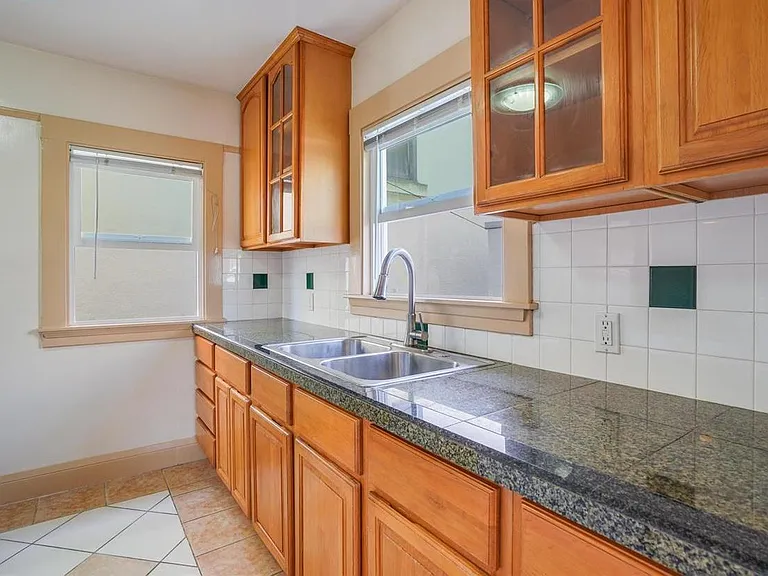 315 E 15th St #319 - Photo 3 of 10