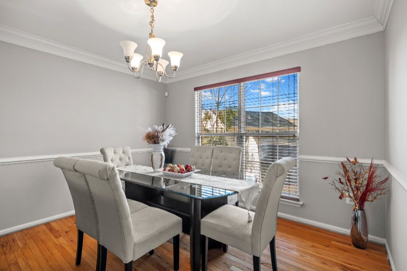 13810 Mapledale Ave - Photo 5 of 20