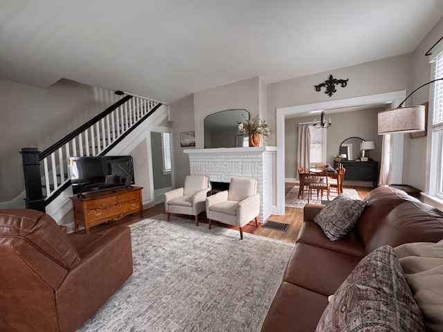 1319 Valley View Ave - Photo 3 of 20